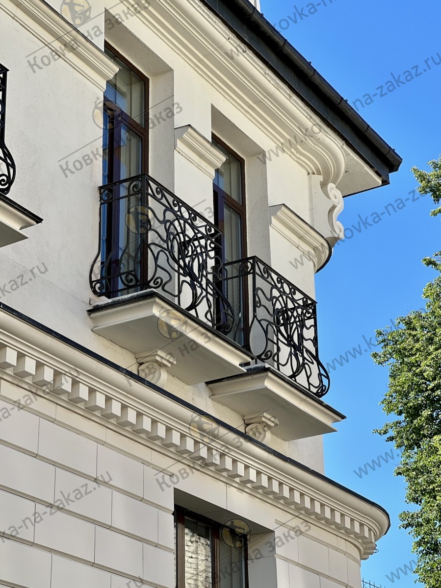 Кованые балконы для&nbsp;коммерческого здания на&nbsp;Болотной площади в&nbsp;Москве, фото 3