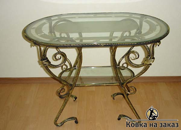 Кованый стол с&nbsp;овальной стеклянной столешницей и&nbsp;стеклянной полкой, фото 1