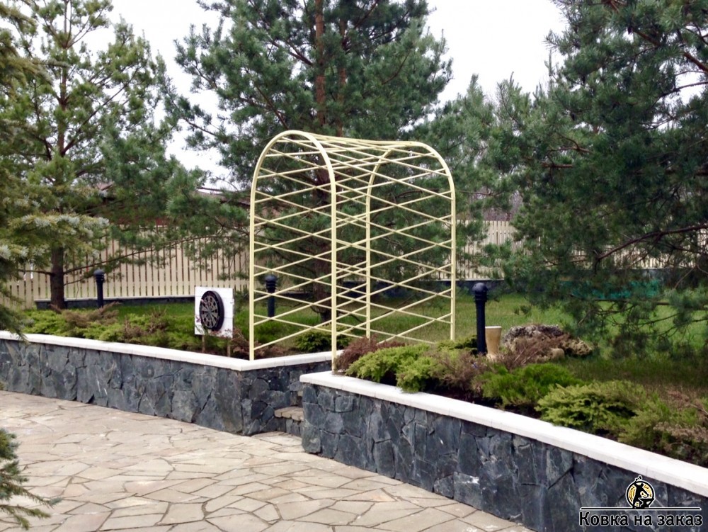 Классическая садовая арка для&nbsp;вьющихся растений, фото 1