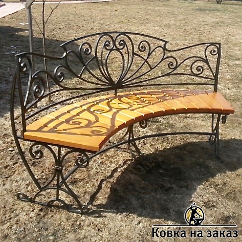 Закругленная угловая скамейка для&nbsp;сада&nbsp;или парка, фото 1