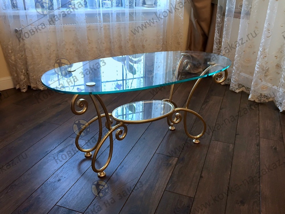 Кованый стол со&nbsp;стеклянной овальной столешницей и&nbsp;полочкой, фото 2