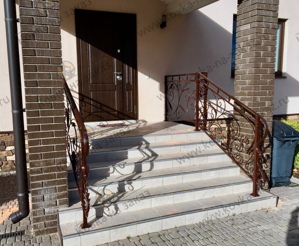 Перила на&nbsp;крыльцо и&nbsp;лестницу для&nbsp;загородного дома в&nbsp;Лыщево, Истринский район