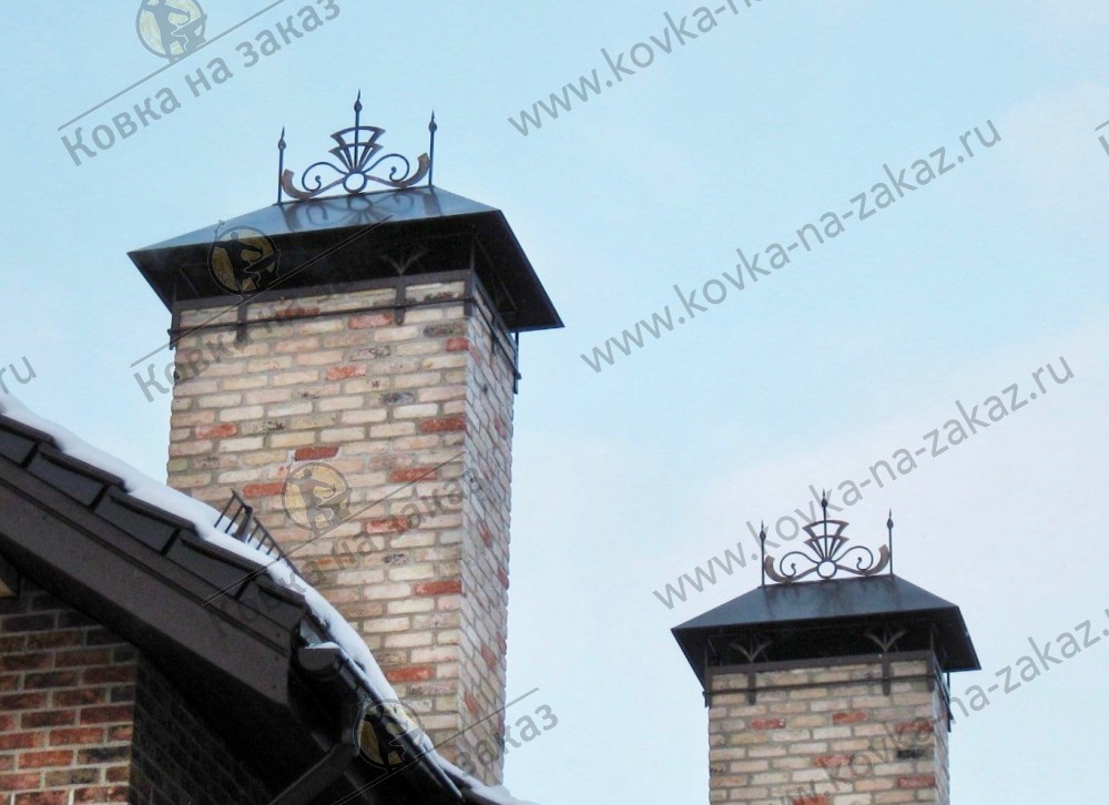 Прямоугольный дымник с металлическим колпаком, украшенным кованым рисунком с пиками, фото 2