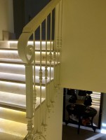 Перила в&nbsp;дом&nbsp;для&nbsp;лестницы с&nbsp;подсветкой в&nbsp;КП  &laquo;Опушкино&raquo;, Новорижское шоссе, фото 3
