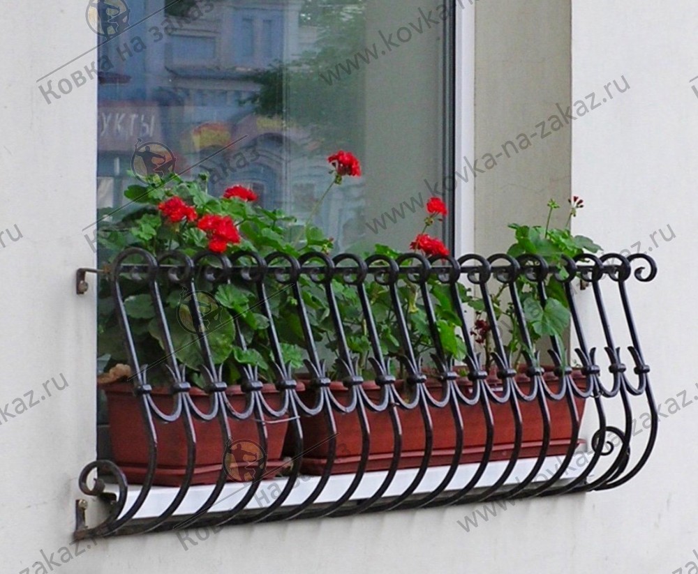 Кованая цветочница в виде небольшого французского балкончика, фото 1
