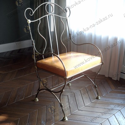 Дизайн-проект кованого кресла с металлической спинкой и мягким сиденьем