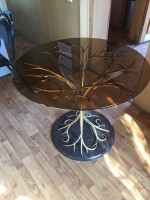 Стол с подстольем в виде ветвей дерева, круглой стеклянной столешницей и мраморным основанием, фото 2