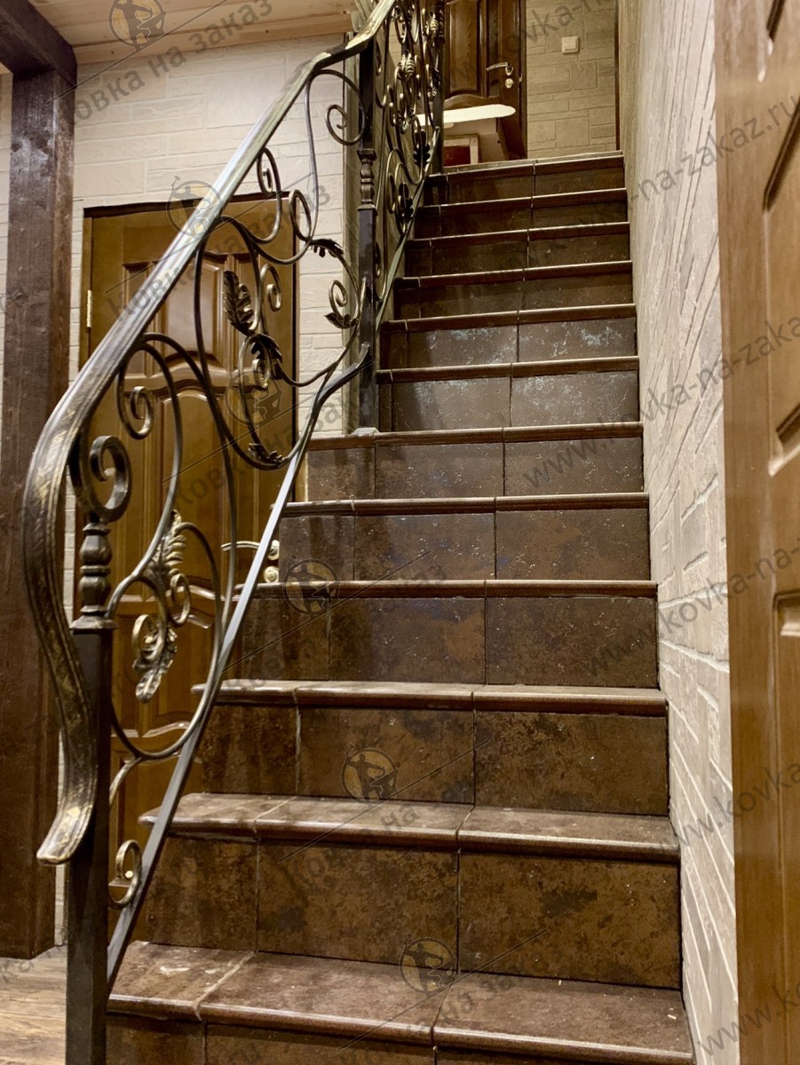 Перила на&nbsp;лестницу для&nbsp;дома в&nbsp;СНТ  &laquo;Рябинушка-Привалово&raquo; в&nbsp;Домодедово, фото 2