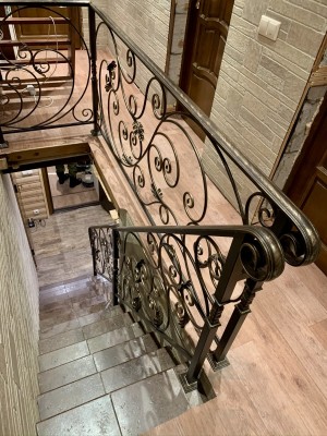 Перила на&nbsp;лестницу для&nbsp;дома в&nbsp;СНТ  &laquo;Рябинушка-Привалово&raquo; в&nbsp;Домодедово, фото 5