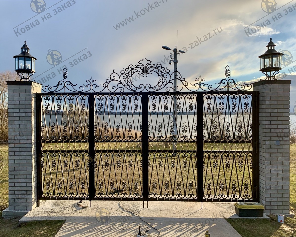 Четырёхсекционные распашные ворота для&nbsp;загородной усадьбы под&nbsp;Рузой, фото 3