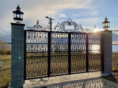 Четырёхсекционные распашные ворота для&nbsp;загородной усадьбы под&nbsp;Рузой, фото 2