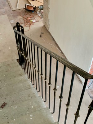 Перила на&nbsp;лестницу с&nbsp;боковым крепежом для&nbsp;Реутова, фото 4