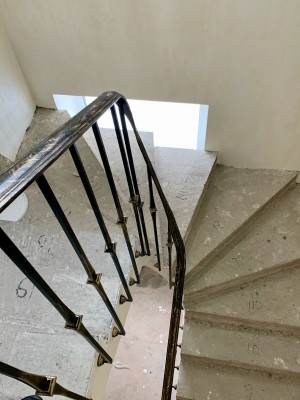 Перила на&nbsp;лестницу с&nbsp;боковым крепежом для&nbsp;Реутова, фото 11