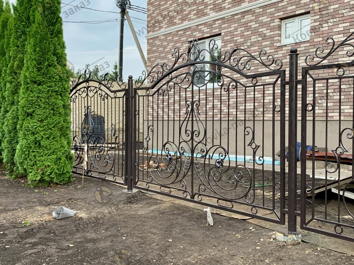 Забор для&nbsp;загородного дома в&nbsp;садоводческом товариществе Горки 2 на&nbsp;Рублёвском шоссе, фото 1