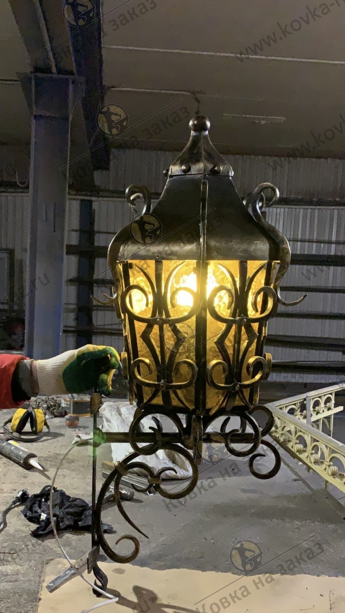 Кованые фонари в Кургане