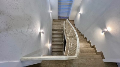 Перила на&nbsp;лестницу в&nbsp;загородный дом&nbsp;в&nbsp;Алеканово, фото 2