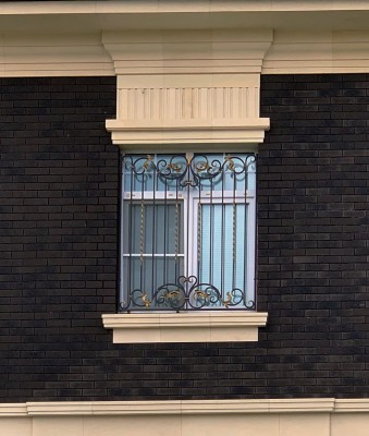 Кованая решетка для&nbsp;окна загородного дома в&nbsp;ДНП&nbsp;Чистые ключи рядом с&nbsp;Апрелевкой в&nbsp;Наро-Фоминском округе, фото 2