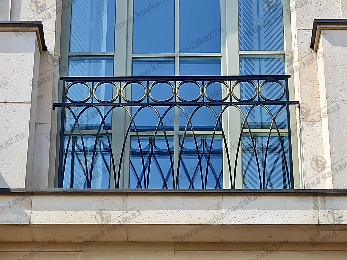 Французский балкон для&nbsp;загородного дома в&nbsp;КП&nbsp;Антоновка в&nbsp;поселении Сосенское в&nbsp;Москве, фото 1