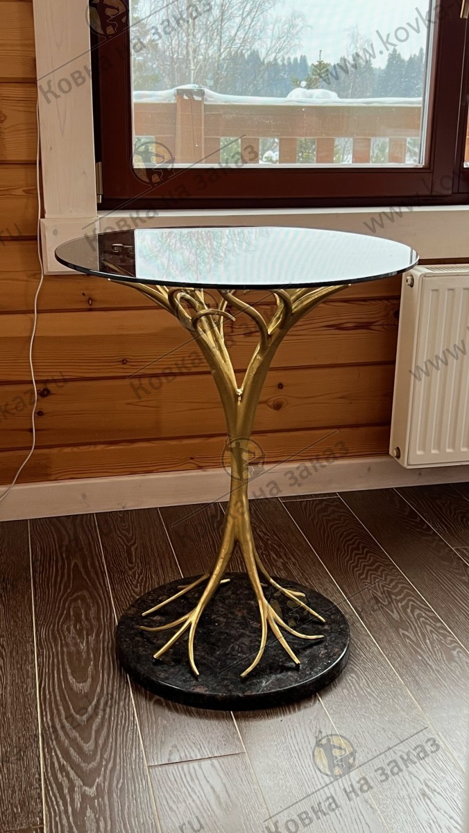 Стол-дерево с&nbsp;подстольем из&nbsp;металла ручной работы, окрашенным в&nbsp;золотой цвет, стеклянной столешницей и&nbsp;мраморным основанием, фото 3